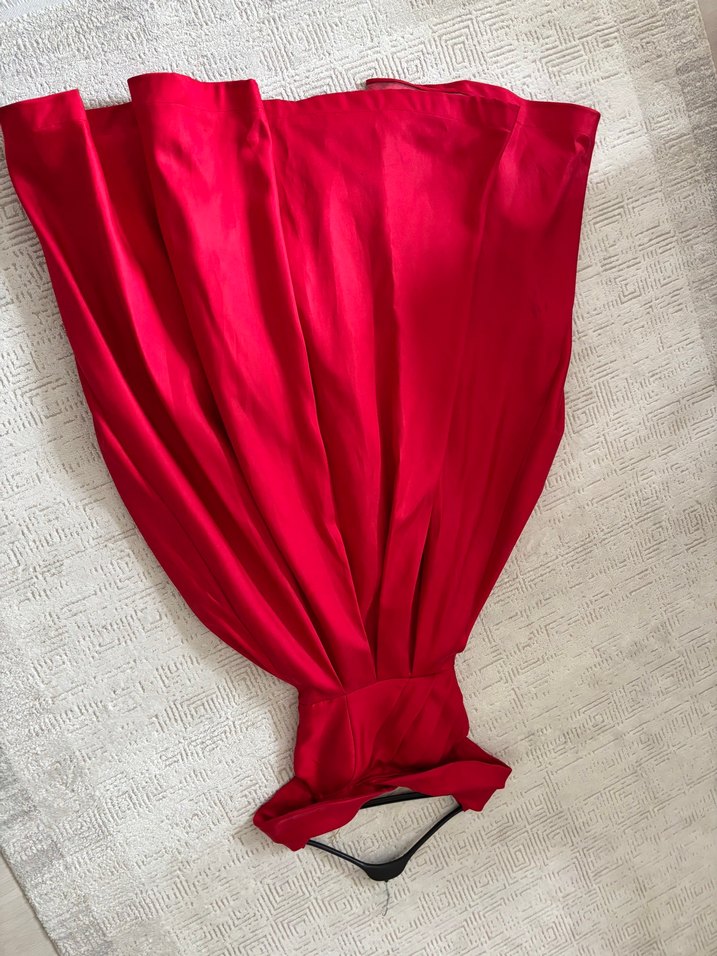 Kırmızı Uzun Drapeli V Yaka Abiye Elbise - Görsel 4