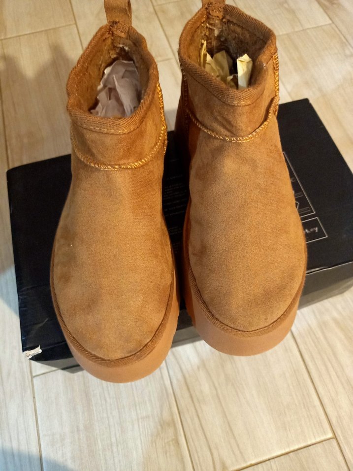 Bej Süet Dolgu Topuklu Kadın Bot - Görsel 3