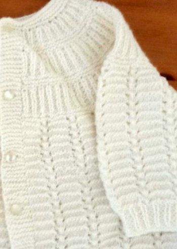 Beyaz Örgü Kız Çocuk Hırka - Görsel 2