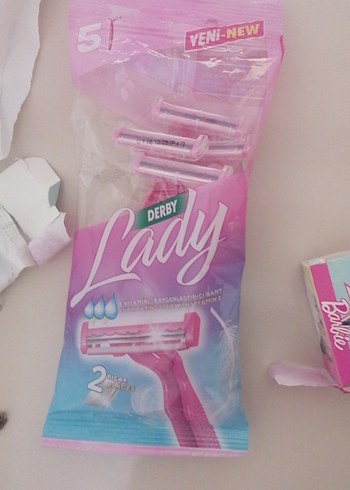 Pastel Pembe Derby Lady Tıraş Bıçağı ve Yedeği - Görsel 2