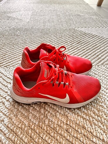 Nike spor ayakkabı
