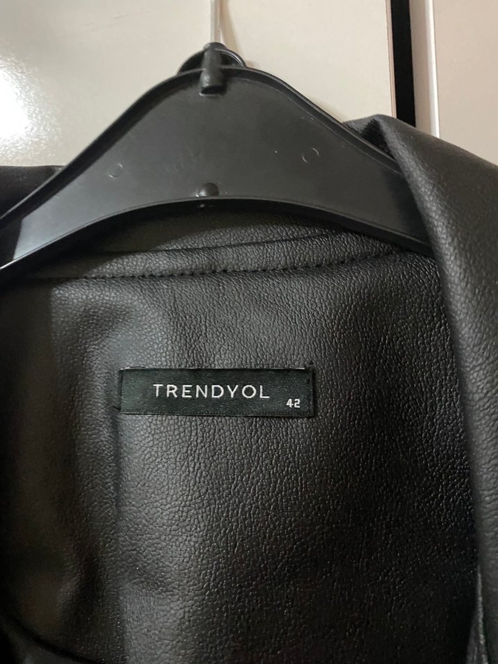 Siyah Deri Kemerli Ceket - Görsel 4