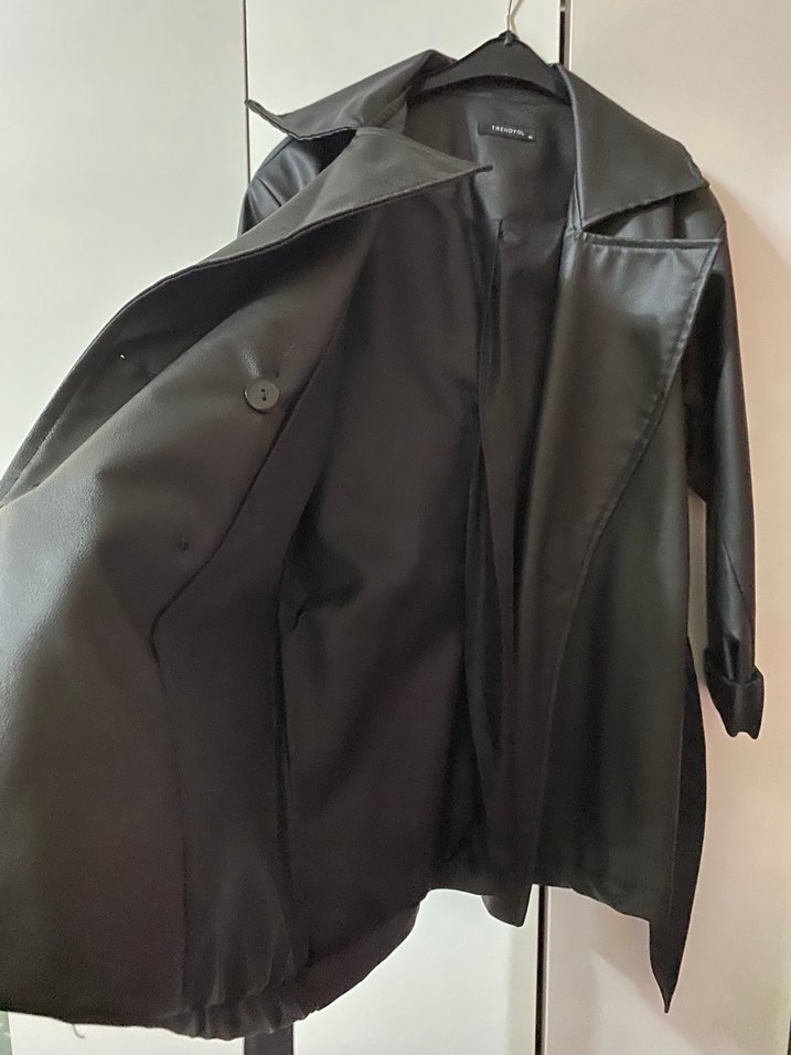 Siyah Deri Kemerli Ceket - Görsel 3