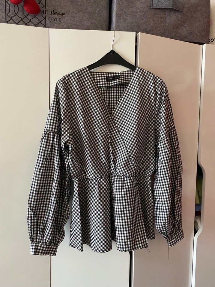 Kareli V Yaka Kemerli Kadın Bluz - Görsel 5