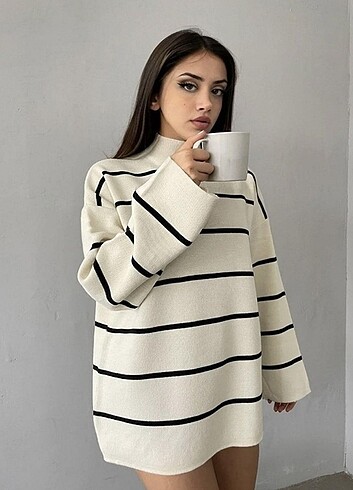 Oversize beyaz çizgili kazak 