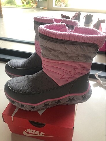 Skechers Skechers bot