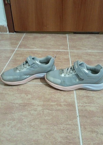 Kız Çocuk Gri Spor Ayakkabı - Görsel 3