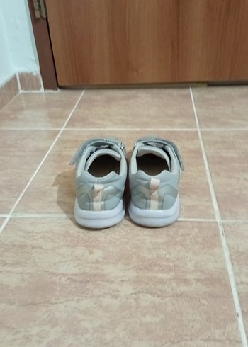 Kız Çocuk Gri Spor Ayakkabı - Görsel 4