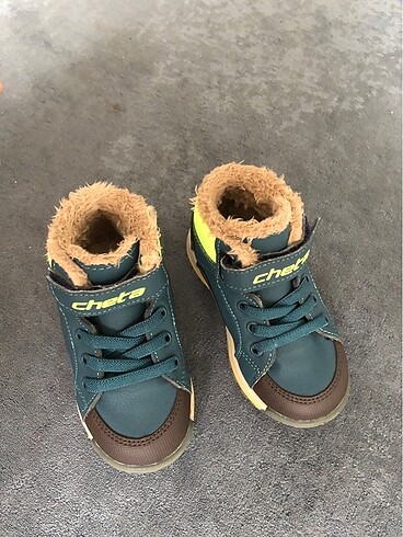 23 Beden yeşil Renk çocuk ayakkabısı