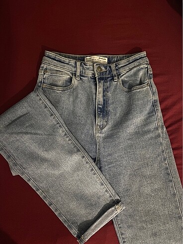 Stradivarius slimfit mom jean