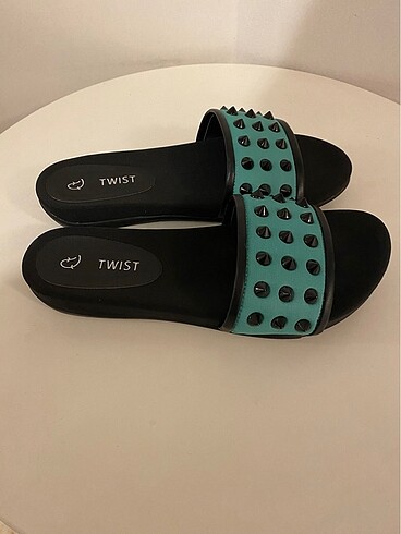 39 Beden Twist Terlik SIFIR