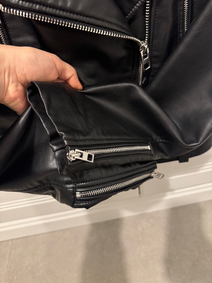 Zara Siyah Deri Biker Ceket — görsel 5/8