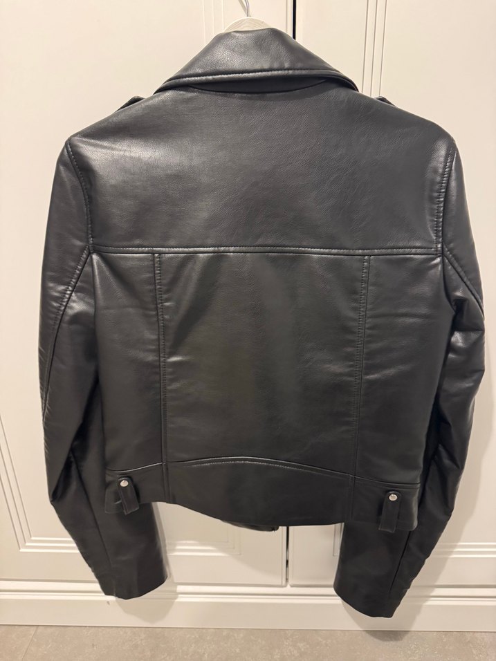 Zara Siyah Deri Biker Ceket — görsel 4/8
