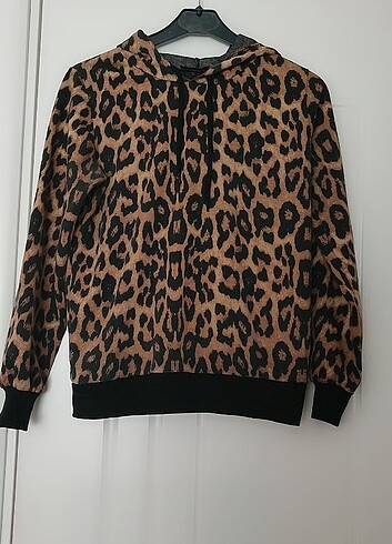 Leoparli kapüsonlu sweatshirt