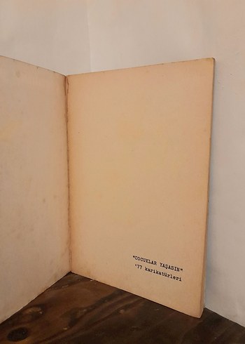 Çocuklar Yaşasın 1977 Karikatür Kitabı - Görsel 3