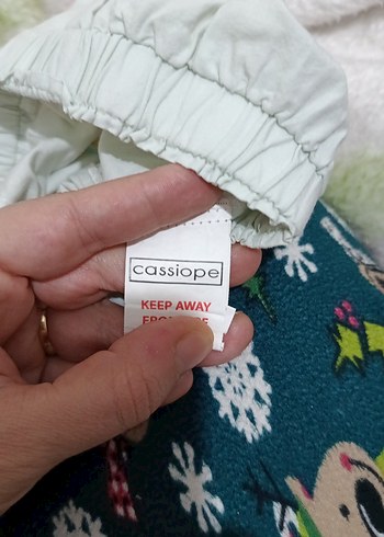 Nakışlı Beyaz Kız Şortu - Görsel 4