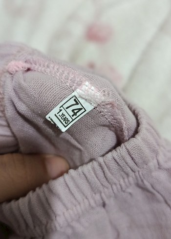 Pembe Keten Fırfırlı Nakışlı Kız Şortu - Görsel 3