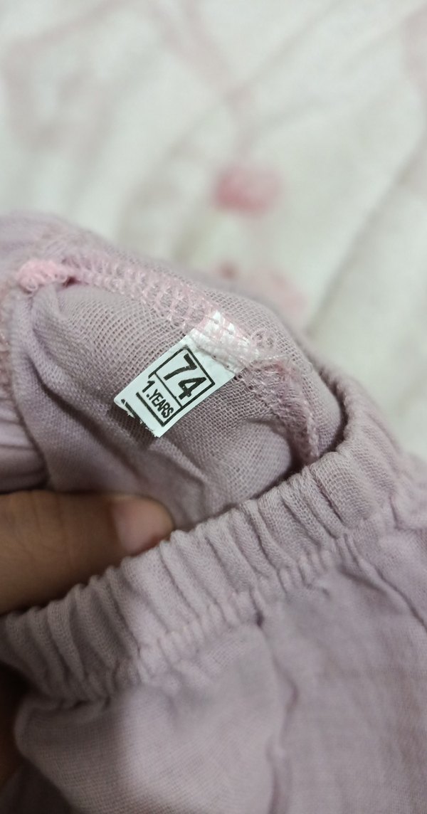 Pembe Keten Fırfırlı Nakışlı Kız Şortu - Görsel 3