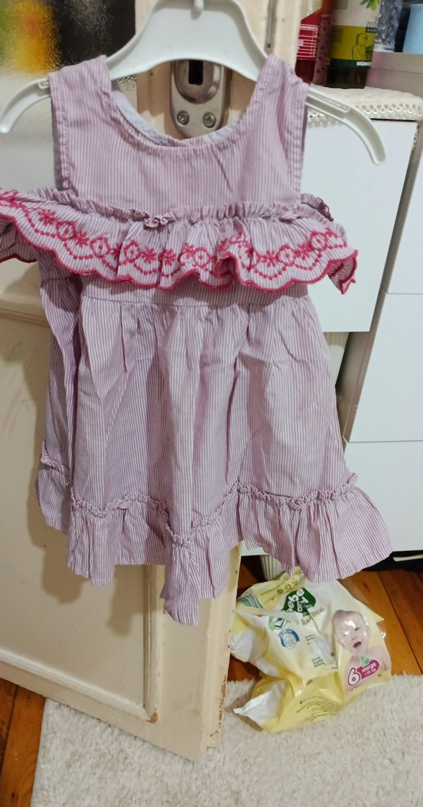 Pembe Nakışlı Fırfırlı Kolsuz Kız Elbisesi - Görsel 2