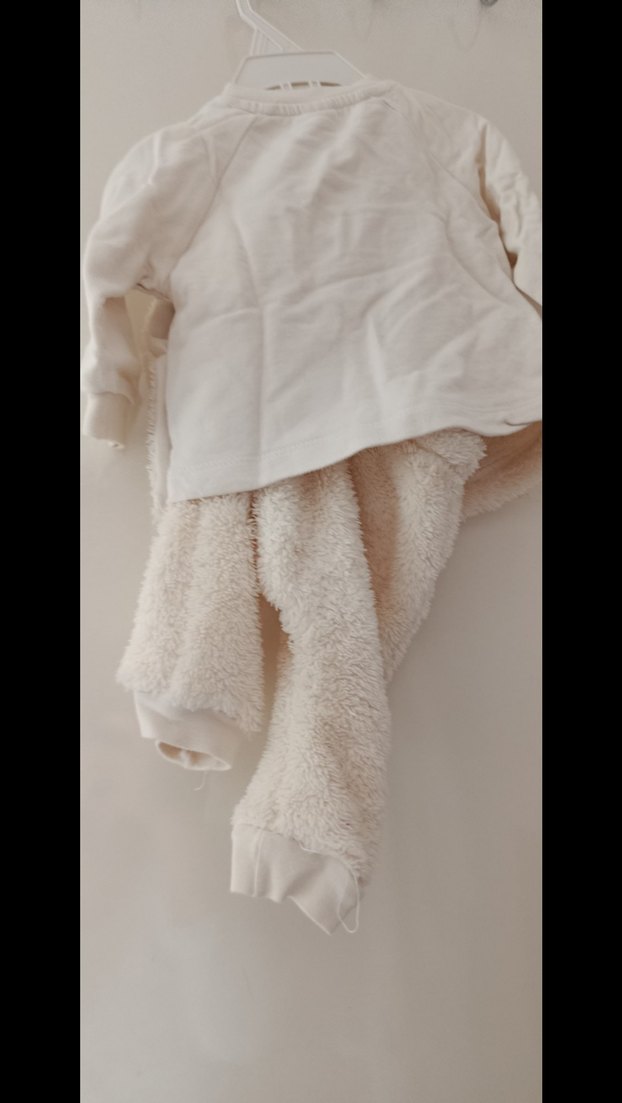 Nakışlı Krem Pofuduk Bebek Kız Takımı - Görsel 4