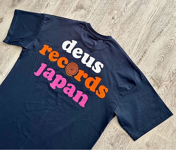 Deus Tshirt