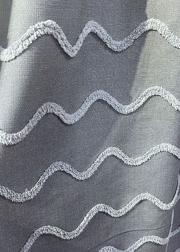 Gri Zebra Desenli Yatak Örtüsü ve fon perde - Görsel 5