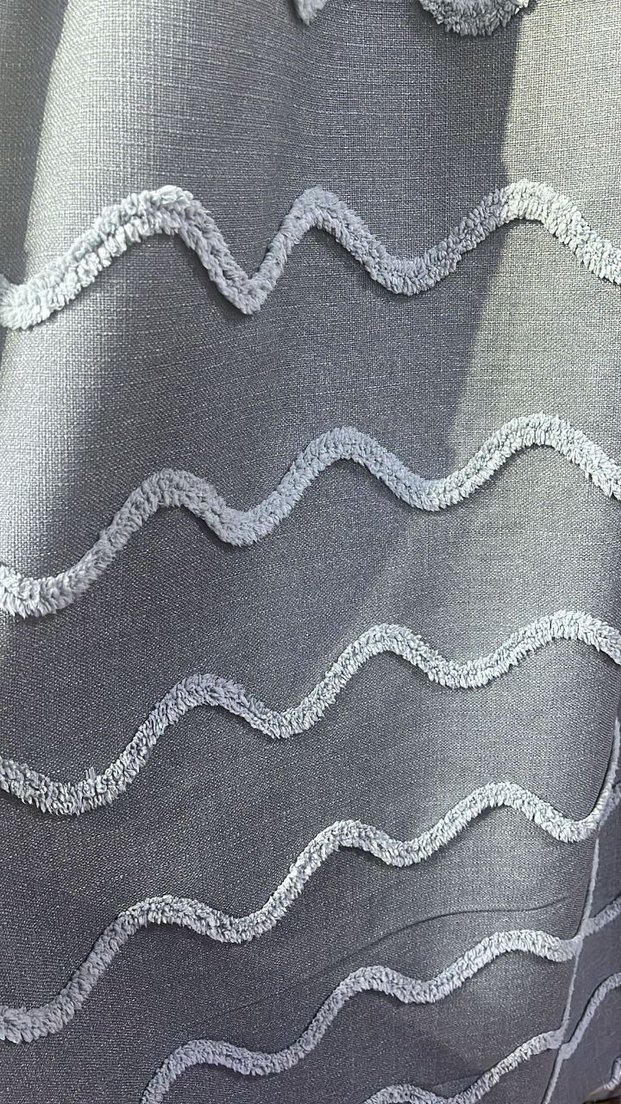 Gri Zebra Desenli Yatak Örtüsü ve fon perde - Görsel 5