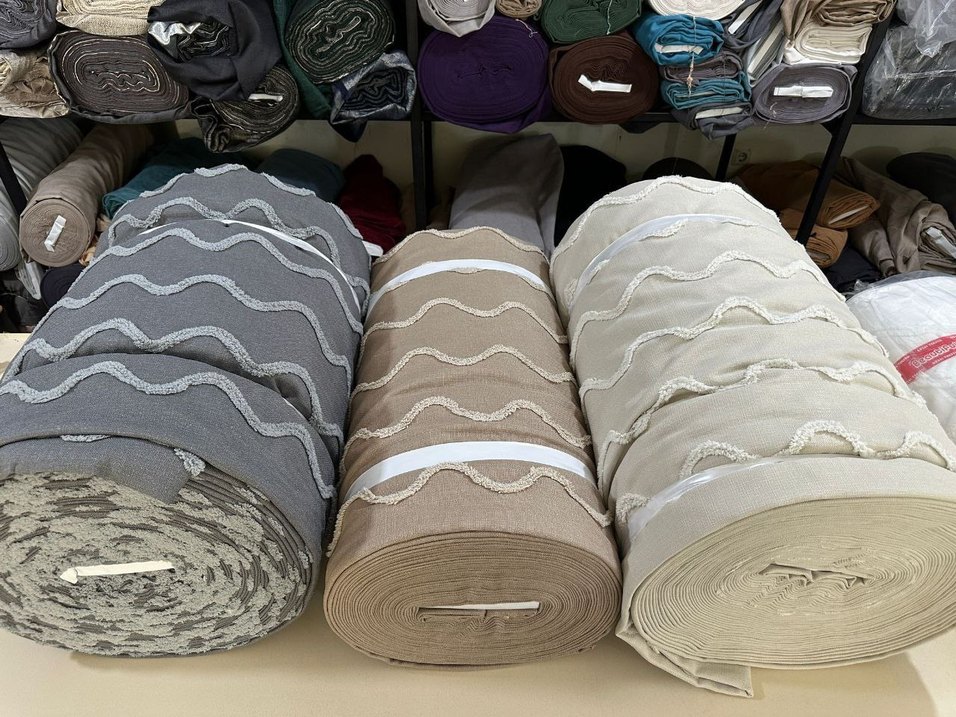 Gri Zebra Desenli Yatak Örtüsü ve fon perde - Görsel 4