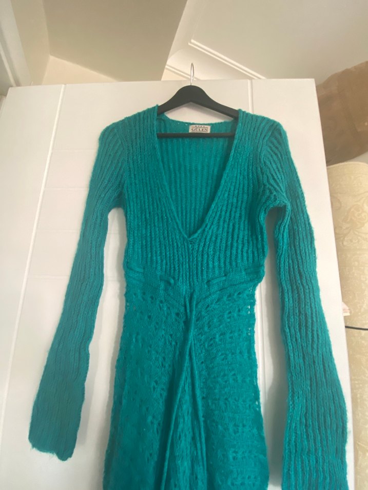 Uzun Turkuaz V Yaka Örgü Elbise - Görsel 4