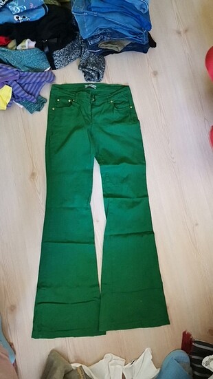 Yeşil pantolon 