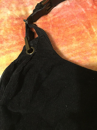 Siyah kadife kol çantası