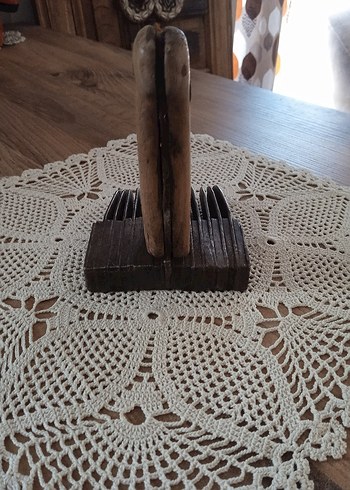 Beden Renk Kirkit, halı tarağı