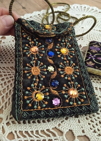 İşlemeli cüzdan ve ayna - Görsel 8