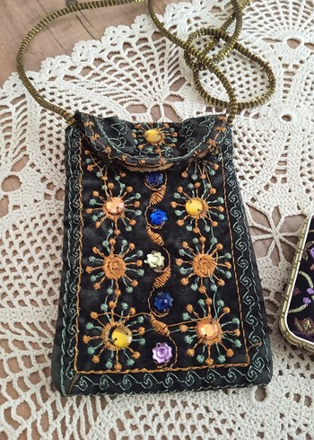 İşlemeli cüzdan ve ayna - Görsel 6