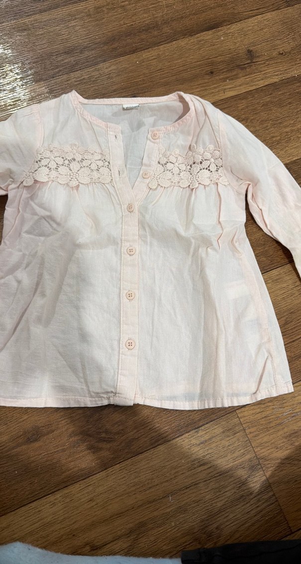 Kız Çocuk Nakışlı Düğmeli uzun Kollu Gömlek - Görsel 4