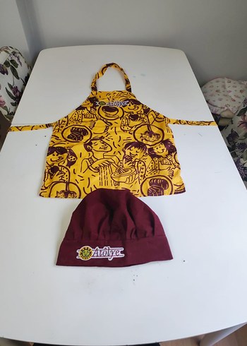 Baskılı Mutfak Önlüğü ve Bordo Şef Şapkası - Görsel 4