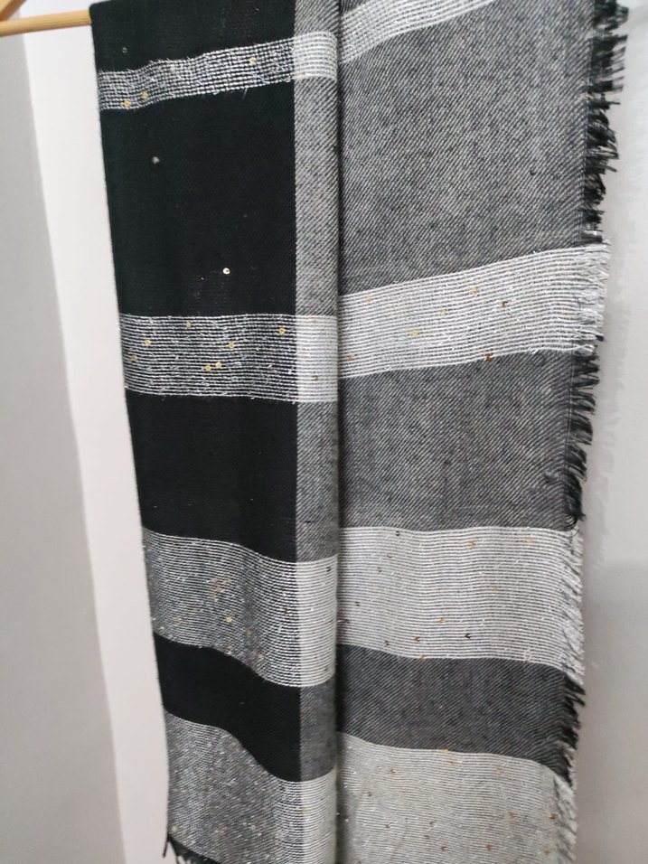 Gri Yün Kadın Atkı - Görsel 2