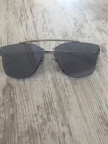 Dior güneş gözlüğü