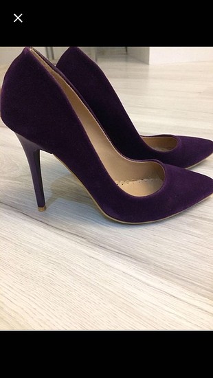 36 Beden Mor stiletto
