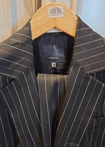 Düğmeli Çizgili Siyah Kadın Blazer pantalon takımı - Görsel 2