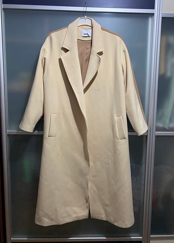 Çift Renkli Kemerli Kaban - Görsel 3