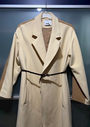 Çift Renkli Kemerli Kaban - Görsel 7