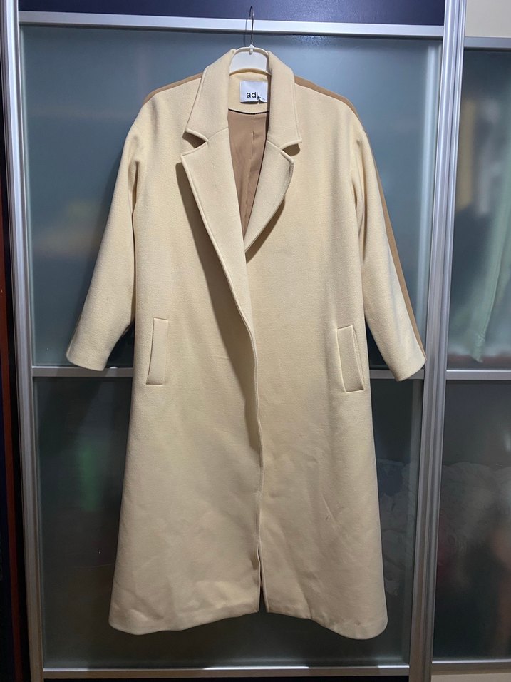 Çift Renkli Kemerli Kaban - Görsel 3