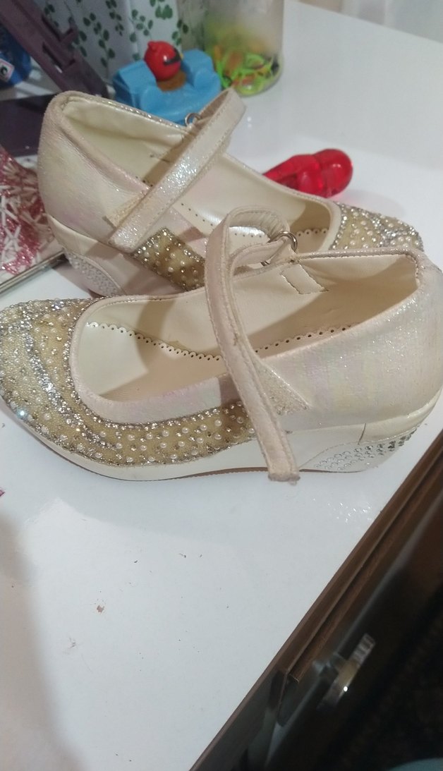 Beyaz Pul Detaylı Kız Çocuk Babet - Görsel 3