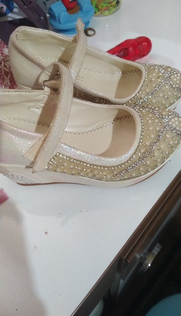 Beyaz Pul Detaylı Kız Çocuk Babet - Görsel 2