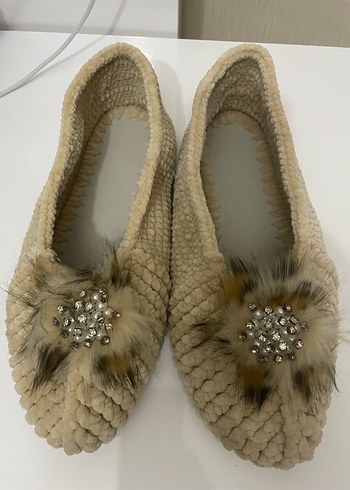 Kürk Detaylı Bej Kadın Terlik - Görsel 2