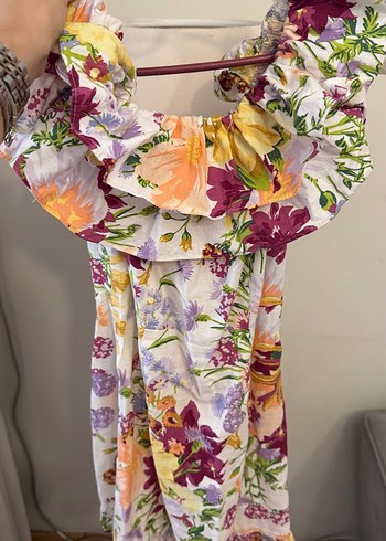 H&M Çiçek Desenli Fırfırlı Kız Elbisesi