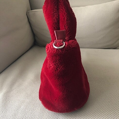  Beden kırmızı Renk BERSHKA Kırmızı Tüylü Yumuşak Çanta