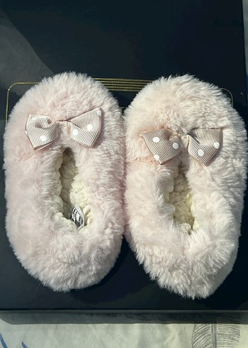 21 Beden Kız Çocuk Tozpembe Peluş Panduf