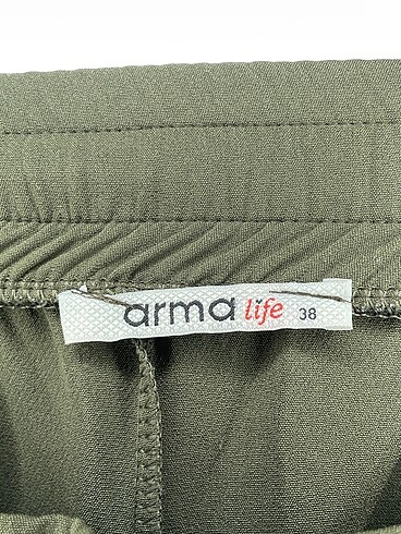 38 Beden yeşil Renk PreLoved Kumaş Pantolon %70 İndirimli.